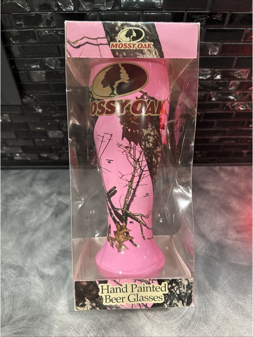 Mossy Oak Pink Pilsner Hand Painted Beer Glass  24 FL. oz. NEW In Box